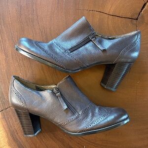 Naturalizer Dark Brown Heeled Oxford Zipper Booties/ size 8.5M